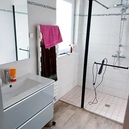 Chaleureuse Maison De 4 Chambres 公寓 *